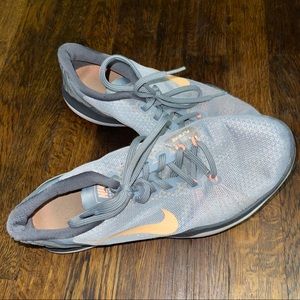 Women’s nikes size 11